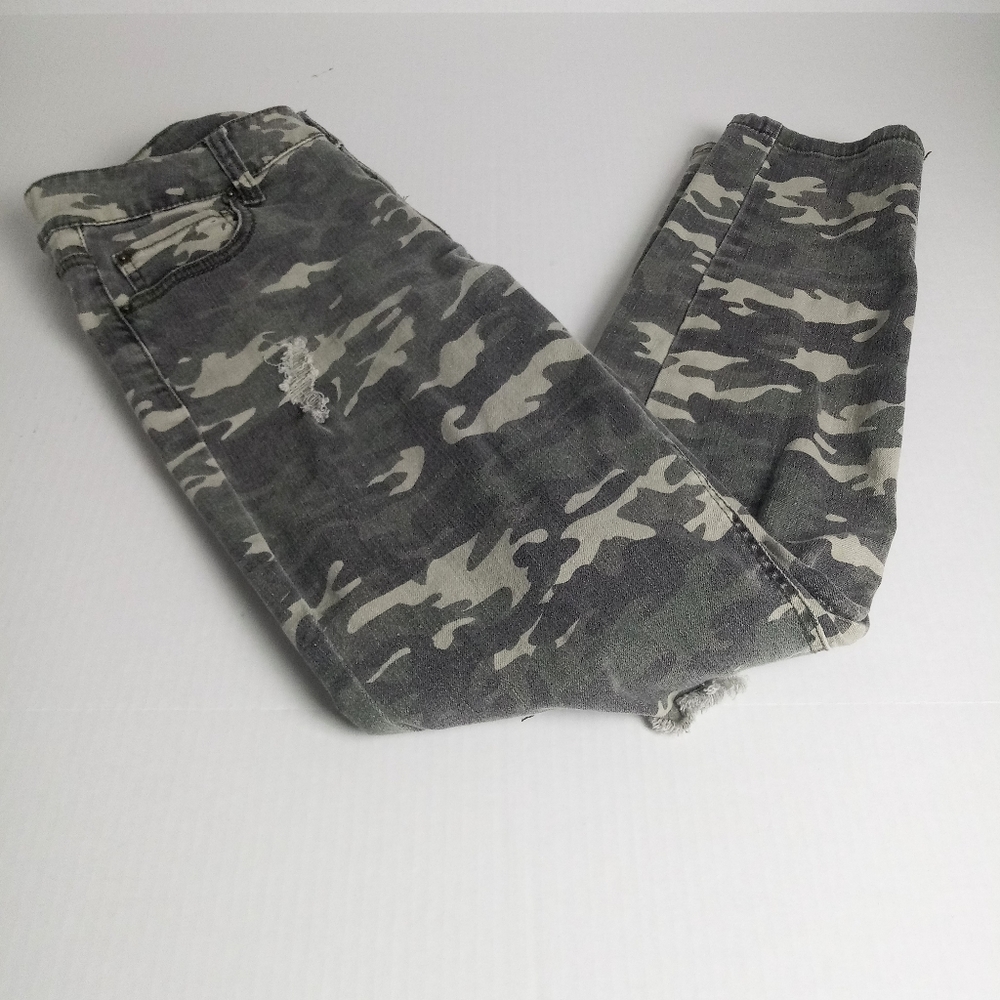 Rue 21 Camo Pants Women's Size 8